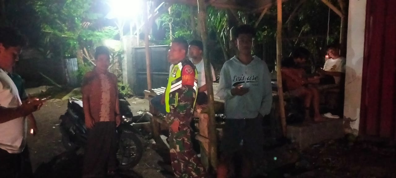 Wujudkan Stabilitas Keamanan Malam Hari, Koramil 08/Praya Timur Gelar Patroli