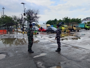 Sertu Abdurahman Jaga Kelancaran Operasional Pelabuhan Poto Tano