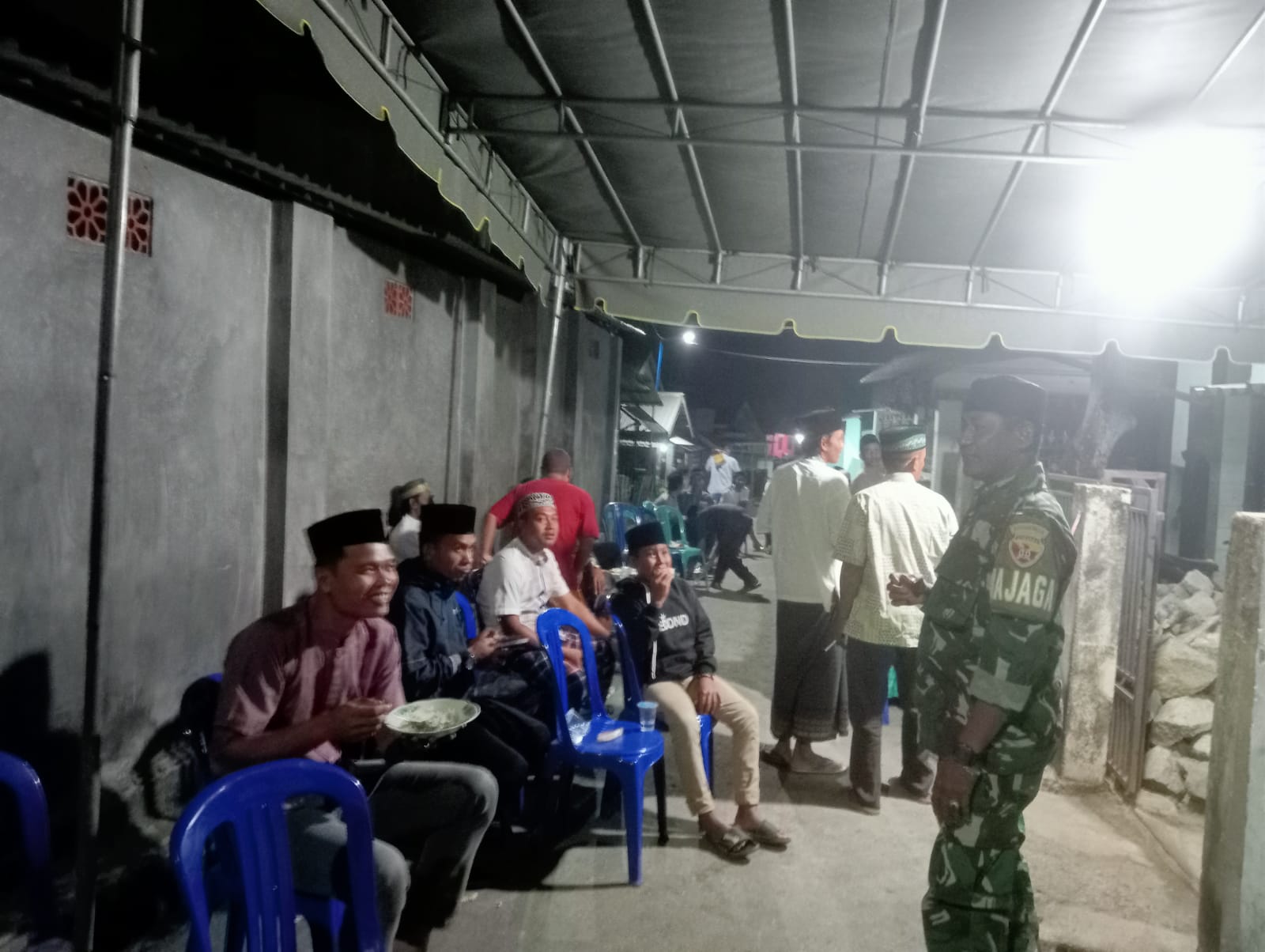 Koramil Jereweh Imbau Warga Jaga Keamanan Saat Patroli Malam