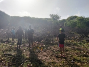 Babinsa Koramil 1627-03/Batutua Laksanakan Komsos dan Pembersihan Lokasi KDKMP Desa Fatelilo