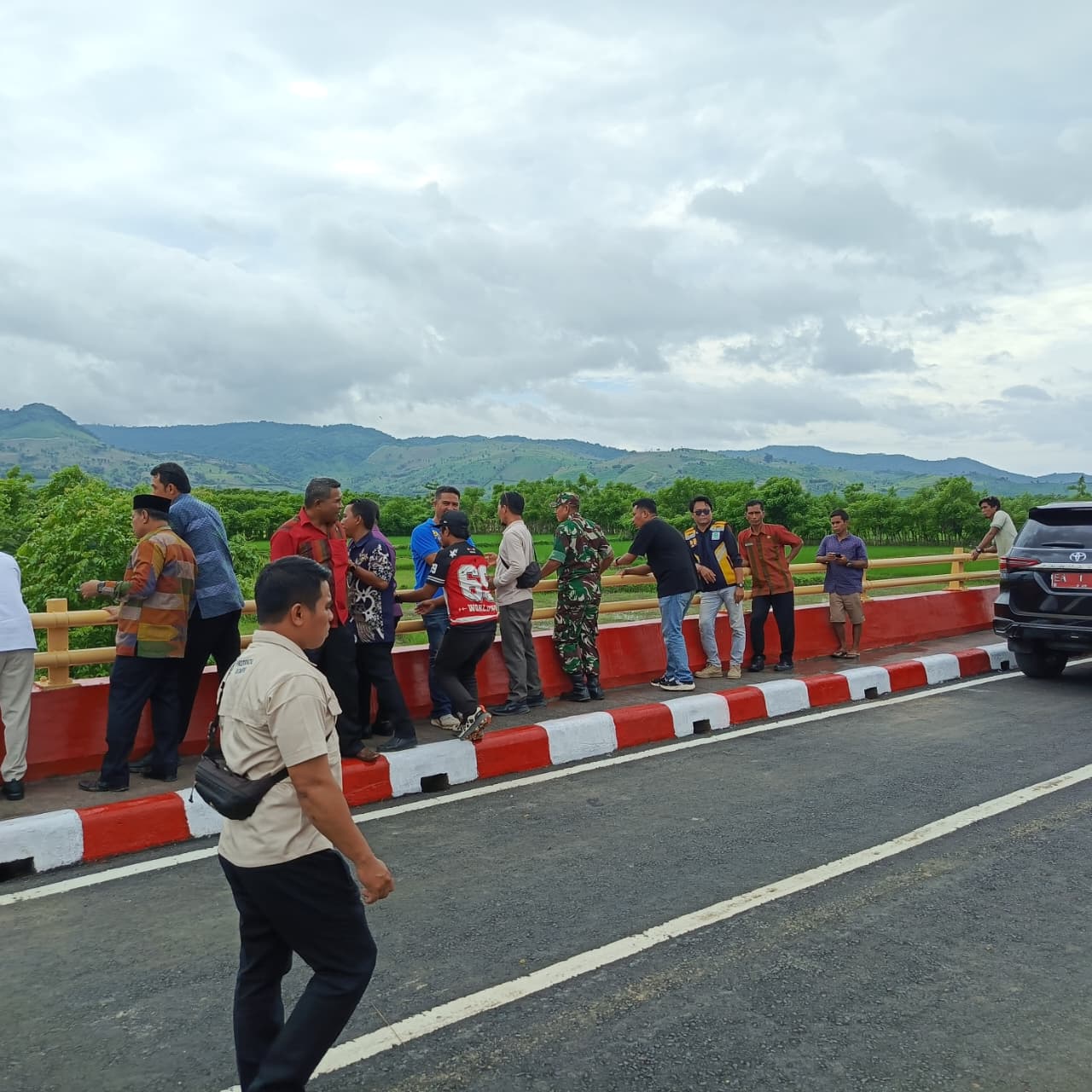 Bupati Dompu dan Danramil Hu’u Tinjau Normalisasi Sungai dan Dam Daha II