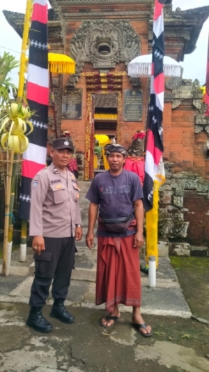 Jaga Situasi Kondusif, Bhabin Sesandan Sambangi Warga Banjar Sandan Pondok di Tengah Persiapan Upacara Yadnya