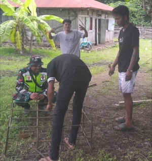 Pekerjaan KDKMP Desa Oetefu Berjalan Aman dan Lancar Berkat Pendampingan Babinsa
