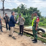 Jembatan Bailey Jadi Solusi Pemulihan Akses, Gubernur NTB Serahkan Bantuan untuk 68 KK