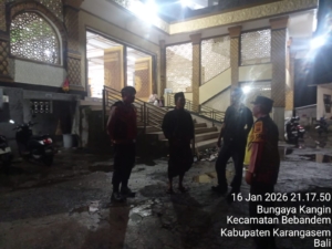 Polsek Bebandem Amankan Peringatan Isra Mi’raj 1447 H di Masjid Saren Jawa dan Kecicang Islam