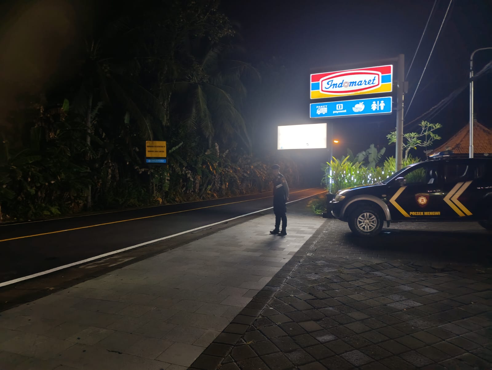 Polsek Mengwi Laksanakan Patroli dan Pemantauan Situasi Pada Malam Hari