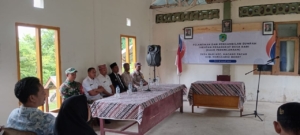 Koramil 1630-03/Macang Pacar Mendukung Pelantikan dan Pengambilan Sumpah Jabatan Perangkat Desa Bari