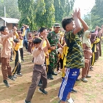 Trauma Healing Anak Sekolah, Babinsa Kodim 1608/Bima Hadirkan Senam Ceria di SDN 02 Ntonggu