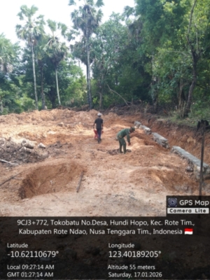 Babinsa Koramil Pantai Baru Aktif Dampingi Pembangunan KDKMP di Hundihopo