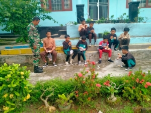 Koramil 1628-05/Jereweh Pastikan Program MBG Tepat Sasaran di SDN Dasan Anyar