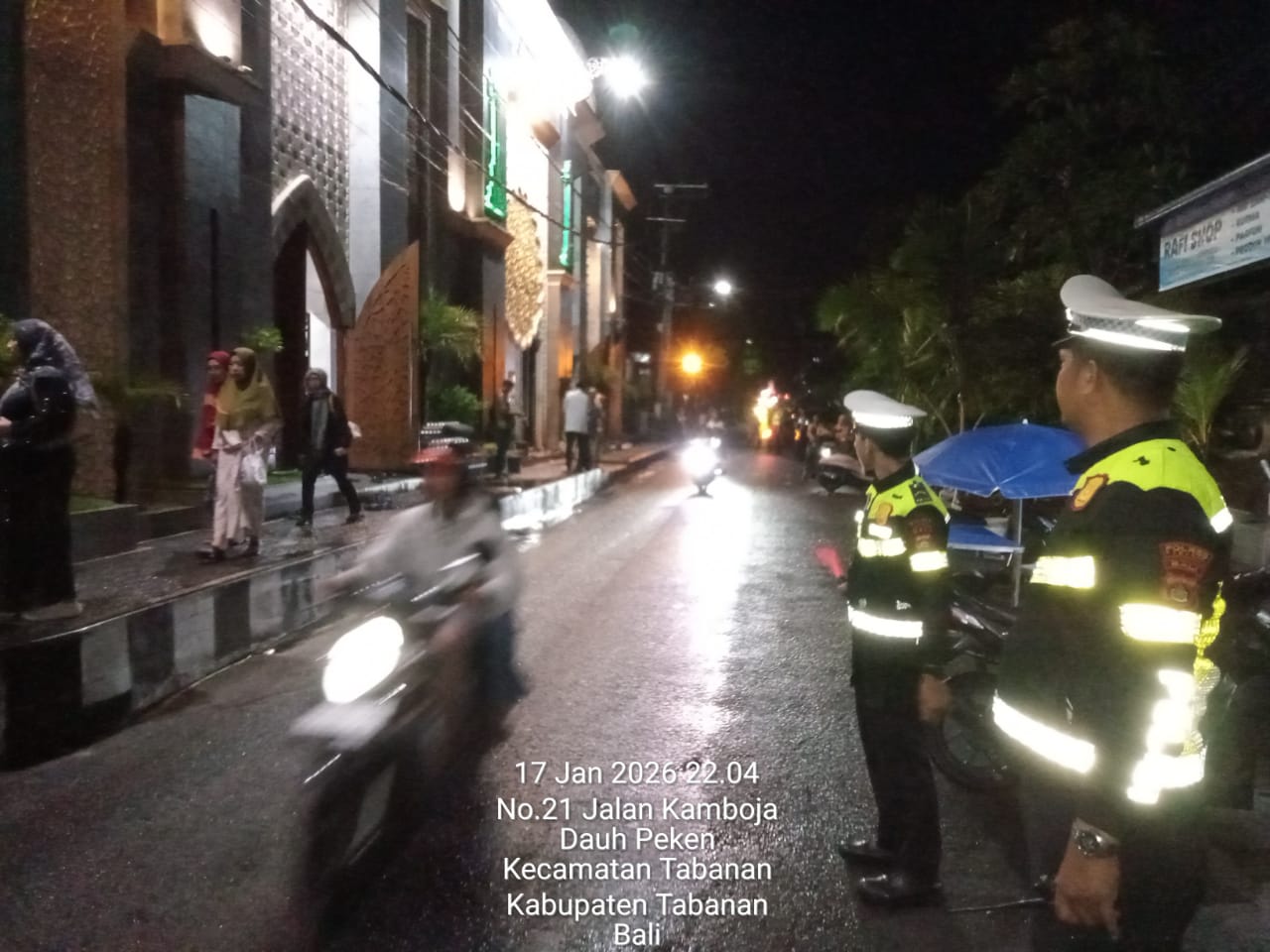 Polsek Tabanan Pastikan Keamanan Perayaan Isra Mi’raj 1447 H di Masjid Agung Al-Mujahidin