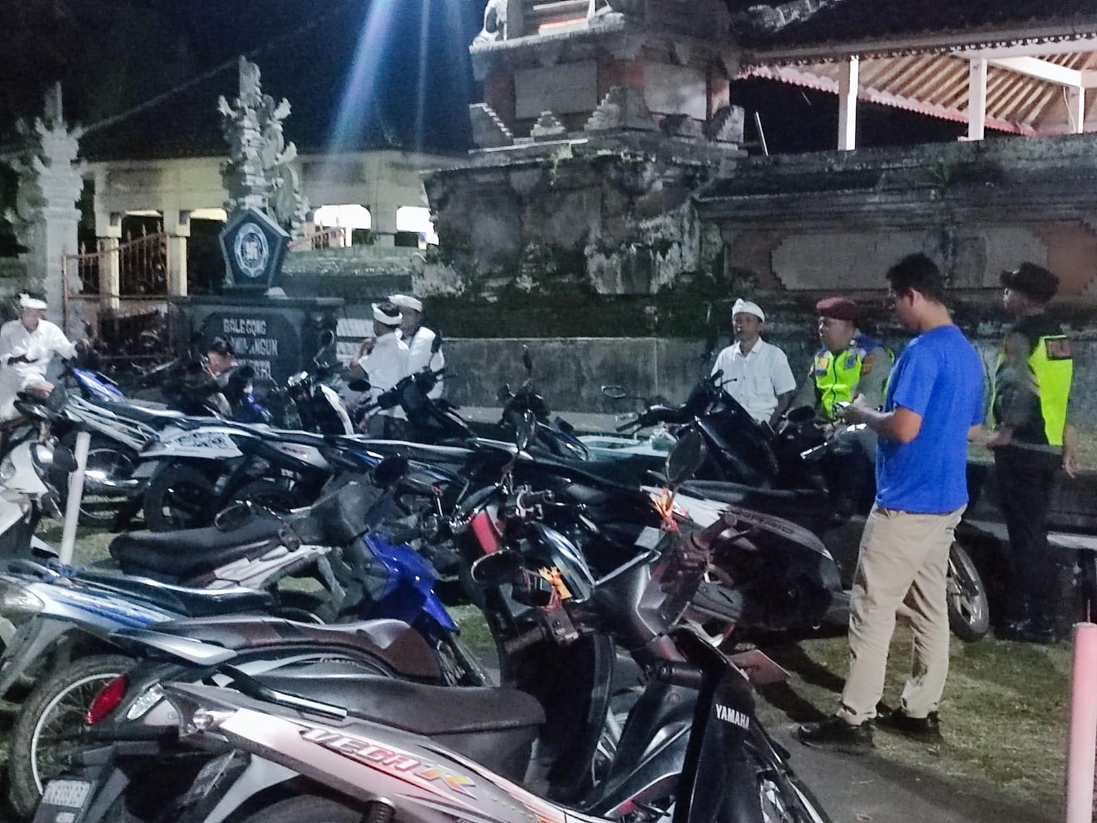 Polsek Selemadeg barat Gelar pengamanan Jaga Keamanan Malam Siwalatri