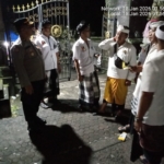 Kapolsek Mengwi Pimpin Pengamanan Pementasan Calon Narang di Pura Dalem Desa Adat Denkayu