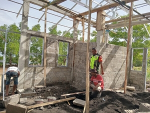 Babinsa Koramil 1602-04/Maurole Pastikan Keamanan Wilayah Desa Uludala Tetap Kondusif