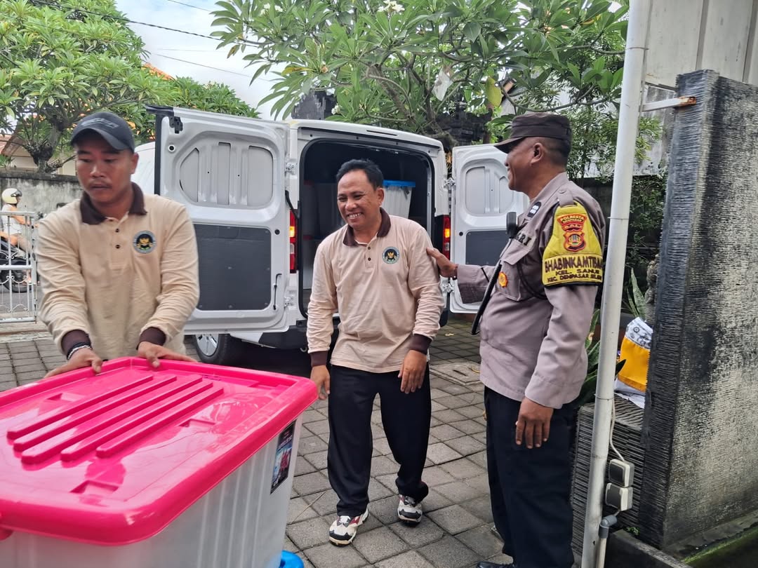 Bhabinkamtibmas Sanur Pantau Penyaluran Paket Makan Bergizi Gratis di Sekolah Dasar