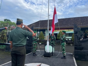 Upacara Bendera 17-an Kodim 1626/Bangli Berlangsung Khidmat, Kasdim Ingatkan Tugas dan Tanggung Jawab Prajurit
