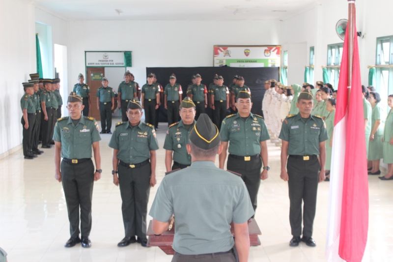 Kodim 1616/Gianyar Hormati Pengabdian Prajurit Melalui Tradisi Korp Raport dan Purna Bhakti
