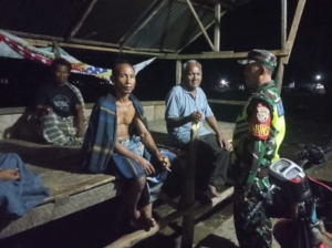 Babinsa Serka Arya Toni Beri Edukasi Warga Parado Soal Waspada Banjir dan Pencegahan DBD