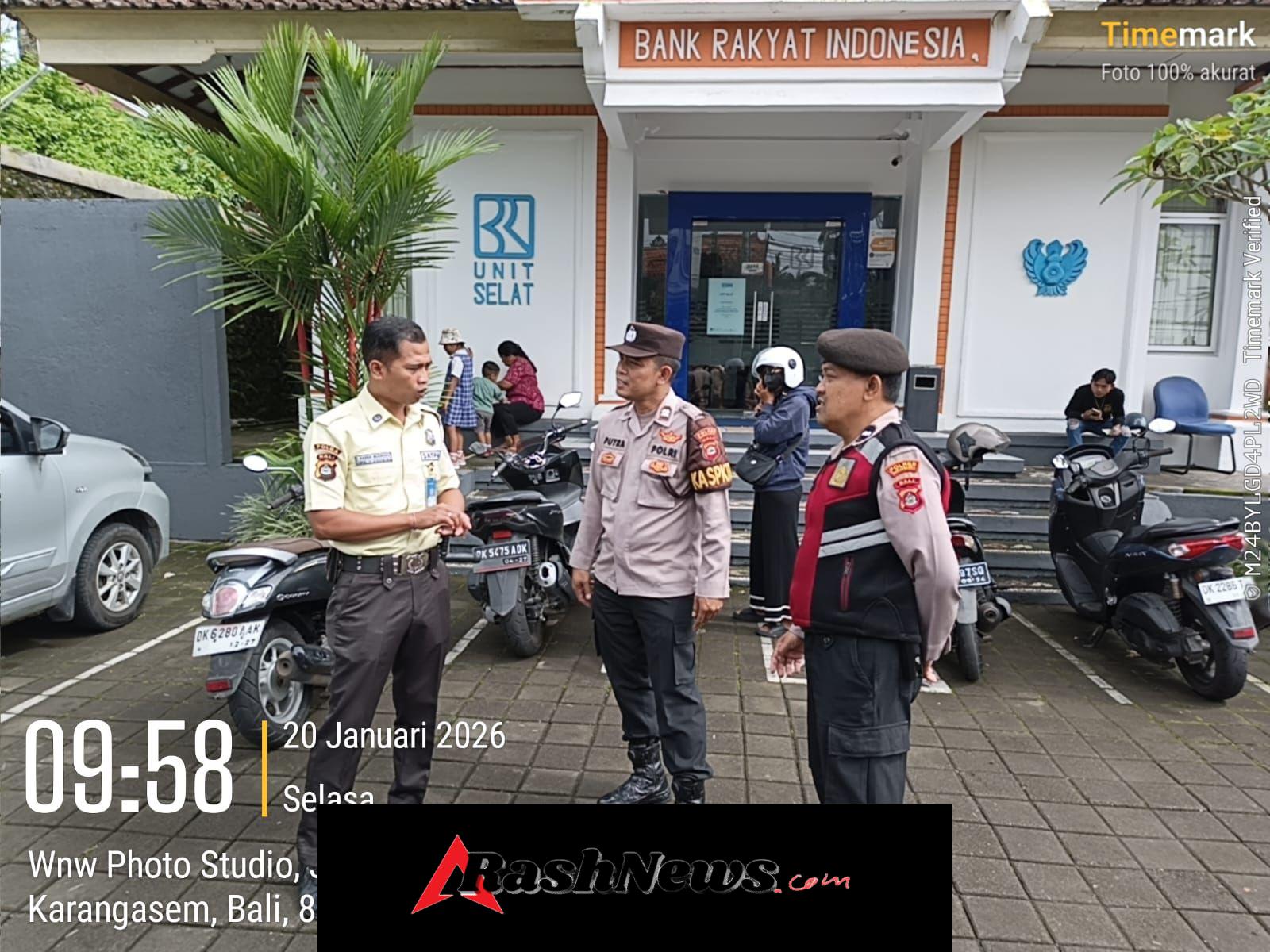 Polsek Selat Gelar Patroli untuk Jaga Keamanan Wilayah