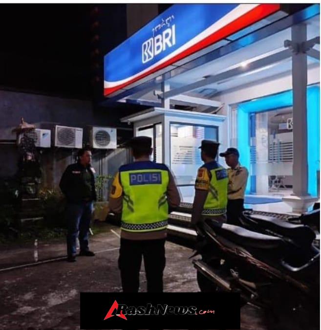 Kegiatan Rutin Polsek Penebel Dengan Humanis Menyasar tempat – tempat Keramaian