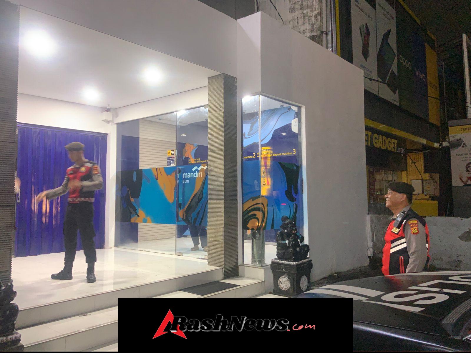 Polsek Kuta Utara Patroli  Pantau Aktifitas Masyarakat Di Jalan  Gatsu Barat.