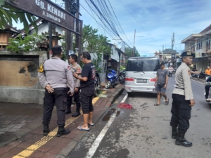 Angin Puting Beliung Dini Hari Terjang Sanur Kauh, Belasan Rumah Warga Rusak Kapolsek Denpasar Selatan Tinjau Langsung Ke lokasi Terdampak