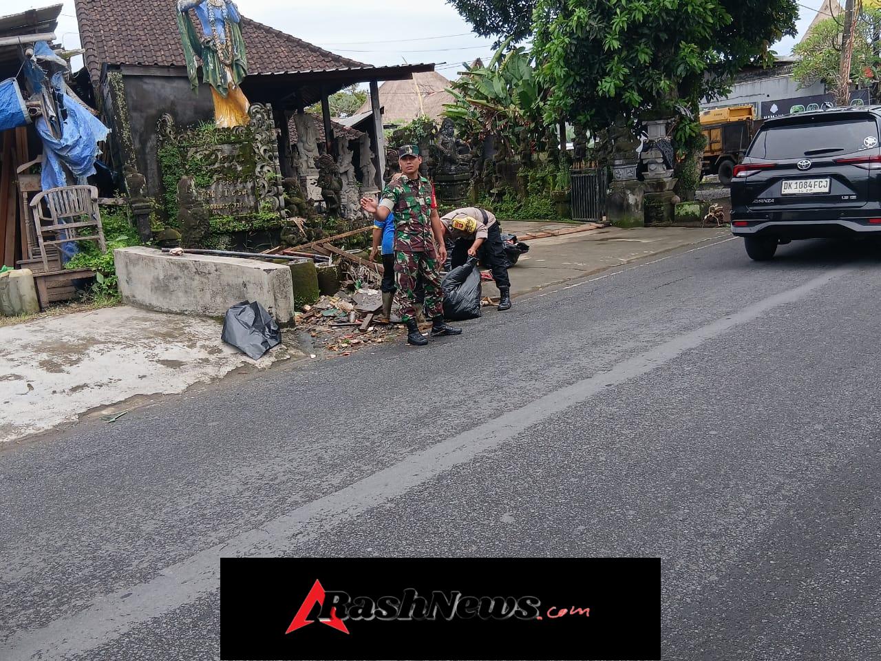 Respons Cepat Aparat Kewilayahan, Pembersihan Got Dilakukan Usai Saluran Meluap ke Jalan