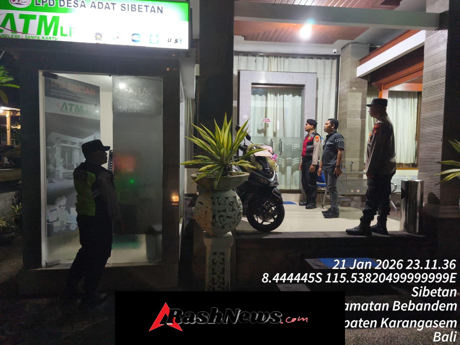Tembus Hujan Gerimis, Blue Light Patrol Polsek Bebandem Amankan Jalur Rawan dan Obyek Vital