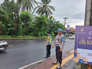 Meminimalisir Pelanggaran Kanit Propam Polsek Mengwi Lakukan Pengawasan PG Pagi