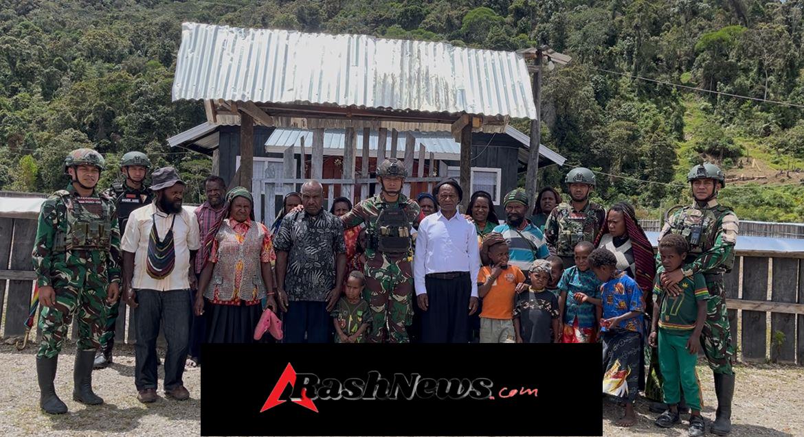 Dari Pos ke Rumah Masyarakat Satgas Yonif 743/PSY Tebar Sehat Di Kampung Tirineri