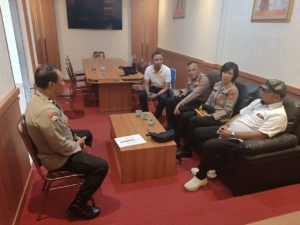 Kapolsek Blahbatuh Jalin Silaturahmi Dan Perkuat Sinergitas Dengan Pemerintah Desa Bedulu