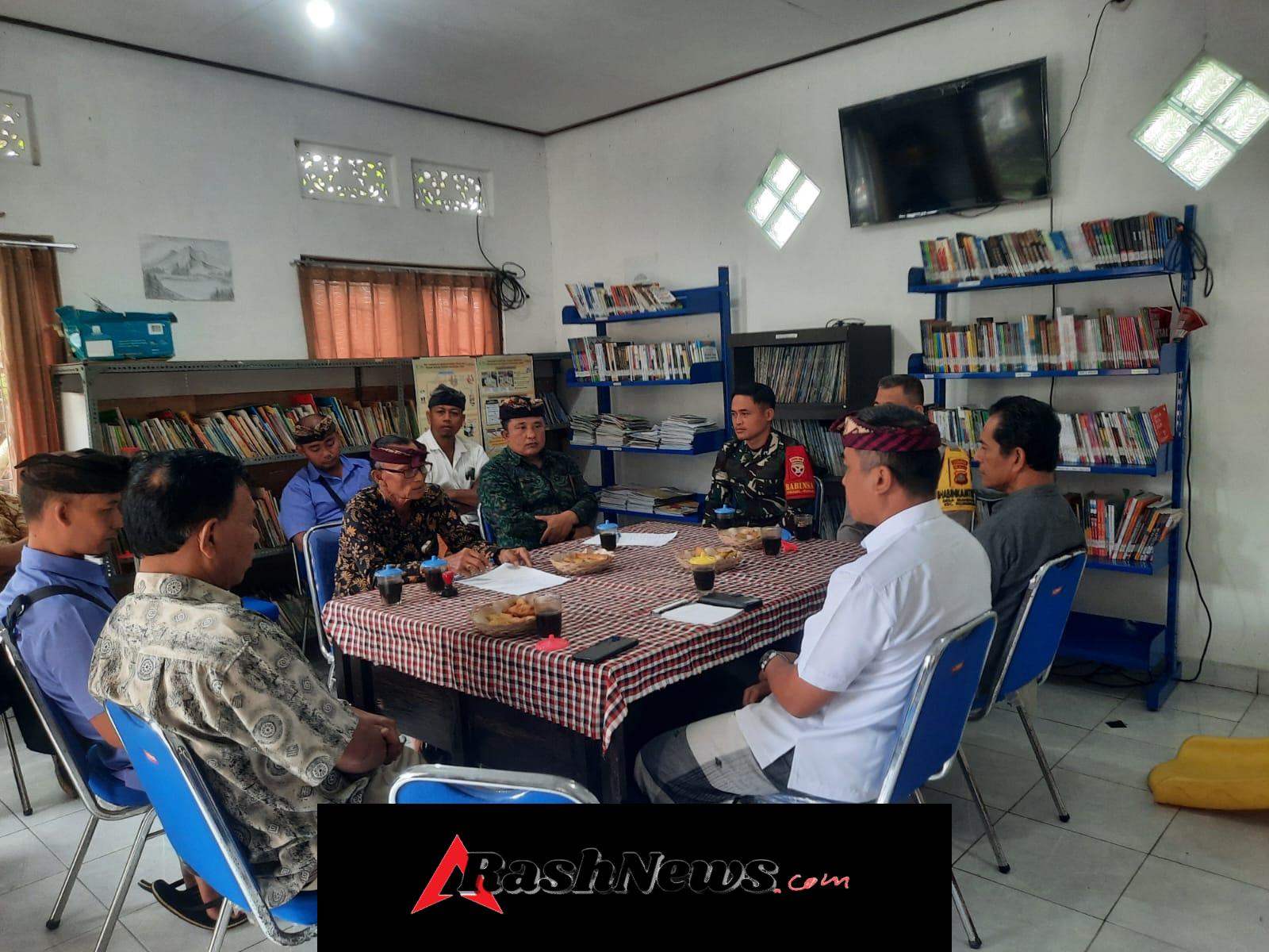 Audensi FORKOM DEWI Di Desa Manduang, Serda Bagus Sebut Bahas Wisata Desa Dan Koordinasi Penyelenggaraan Pelantikan Dan Pengukuhan FORKOM DEWI 2025 – 2030