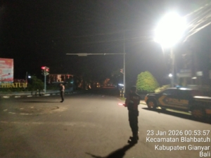 Patroli Terpadu Sat Samapta Polres Gianyar Antisipasi Gangguan Kamtibmas di Simpang Darmagiri