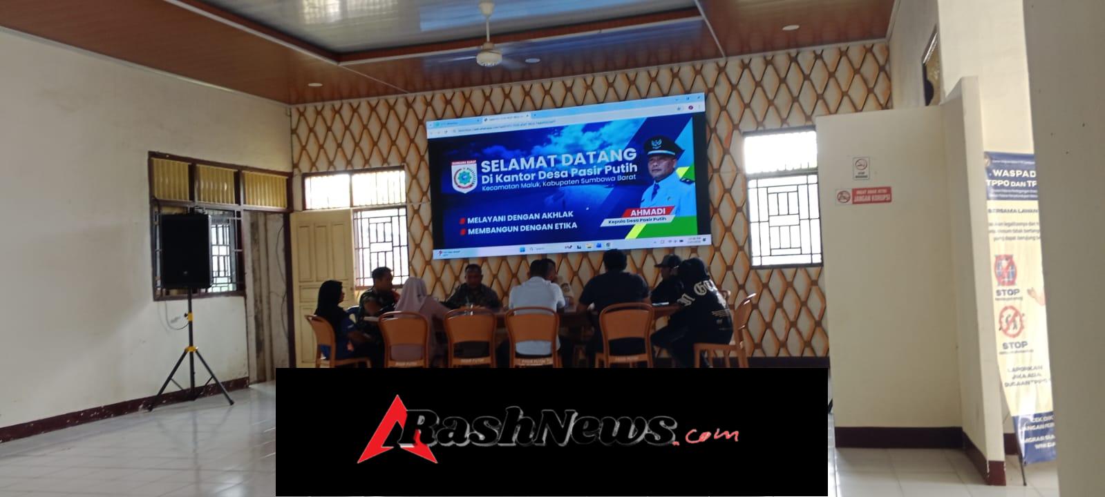 Jaga Keindahan Pantai, Babinsa Bersama Pemdes Pasir Putih Bahas Penertiban Lapak