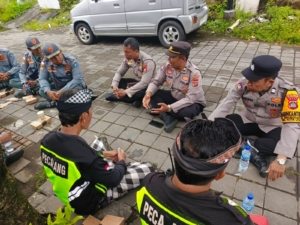 Jumat Curhat  Polsek Kuta Utara Ajak Linmas Kelurahan Kerobokan Kaja Jaga Kamtibmas