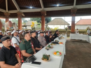 BHABINKAMTIBMAS  HADIRI PENGUKUHAN POKDARWIS KENCANA LOKA, DUKUNG KAMTIBMAS DAN PARIWISATA BERKELANJUTAN