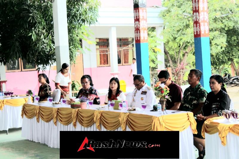 Sinergi TNI dan Pemda, Kasdim 1601/Sumba Timur Dampingi Wagub NTT Kunjungan Kerja di Sekolah