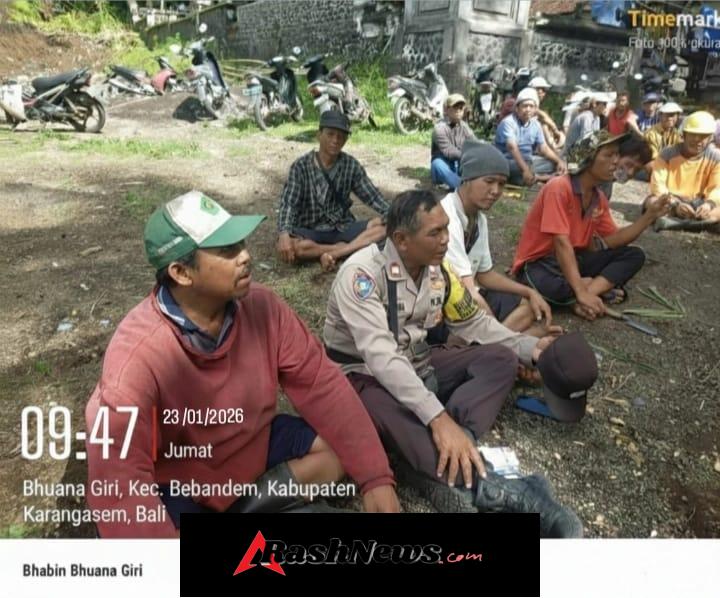 Polsek Bebandem Gelar Jumat Curhat, Ajak Warga Desa Bhuana Giri Waspada Cuaca Ekstrem dan Kejahatan