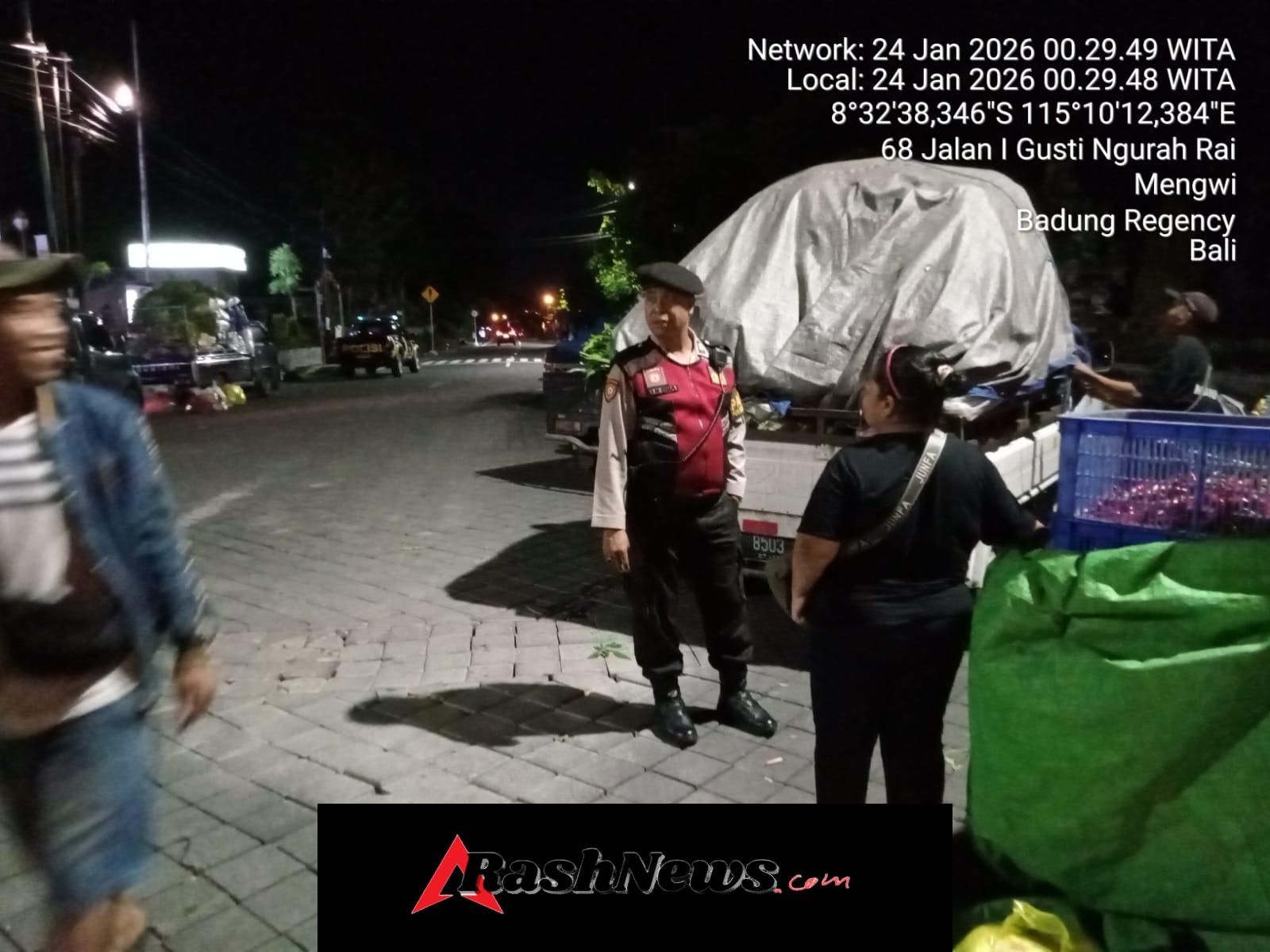 Aktivitas Pasar Mulai Ramai, Polsek Mengwi Laksanakan Patroli dialogis Sampaikan Imbauan Kamtibmas