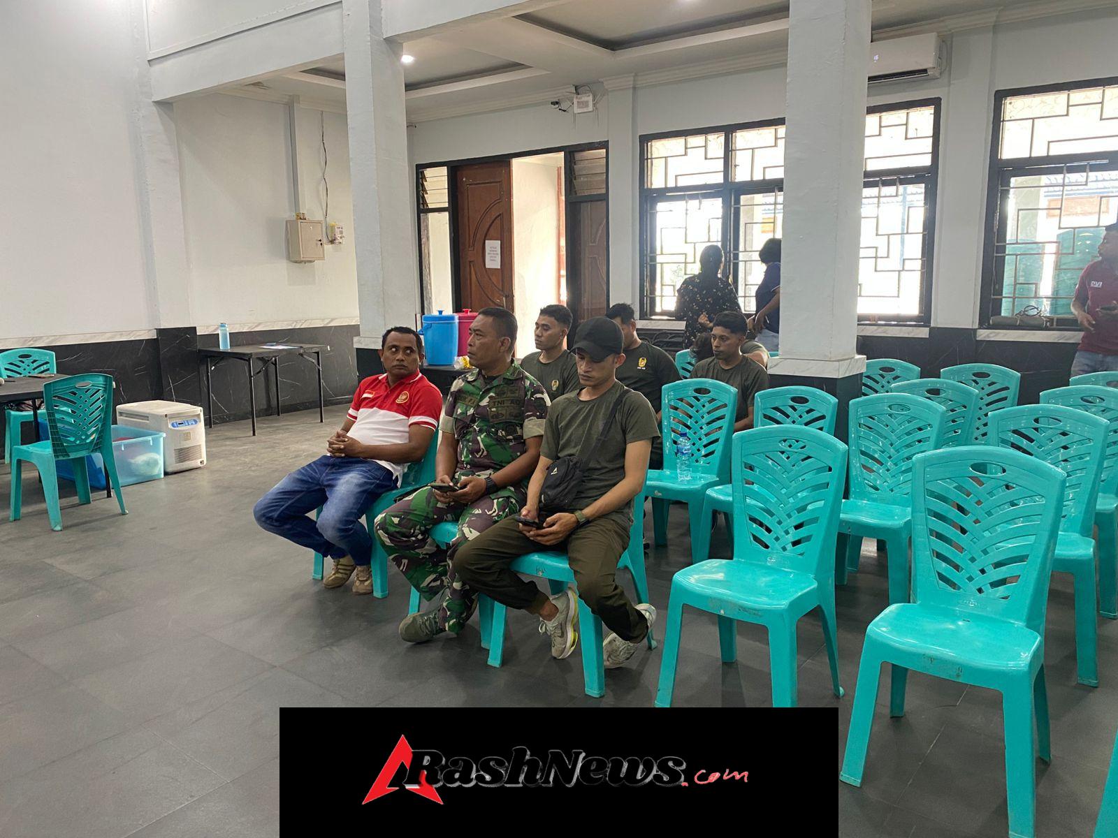 Sambut Dies Natalis ke-32, PMKRI Maumere Gelar Donor Darah Bersama TNI-Polri