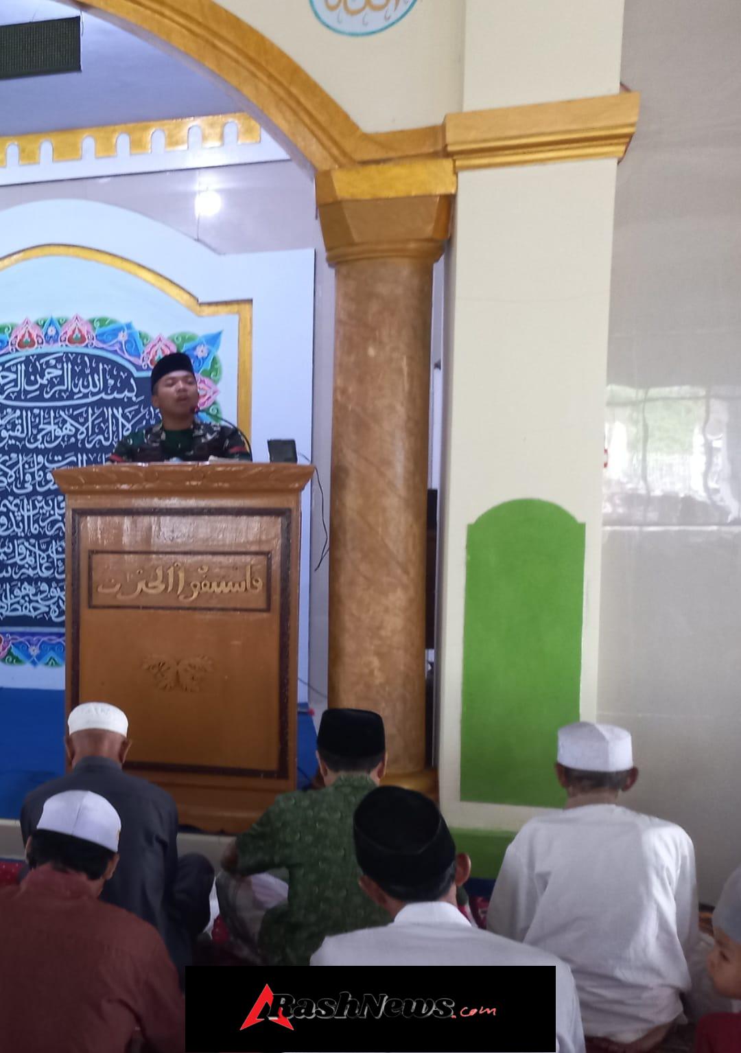 Prada Azril Jadi Inspirasi Anak Muda Calabi Lewat Khotbah Jumat di Masjid Patabikul Khairat.