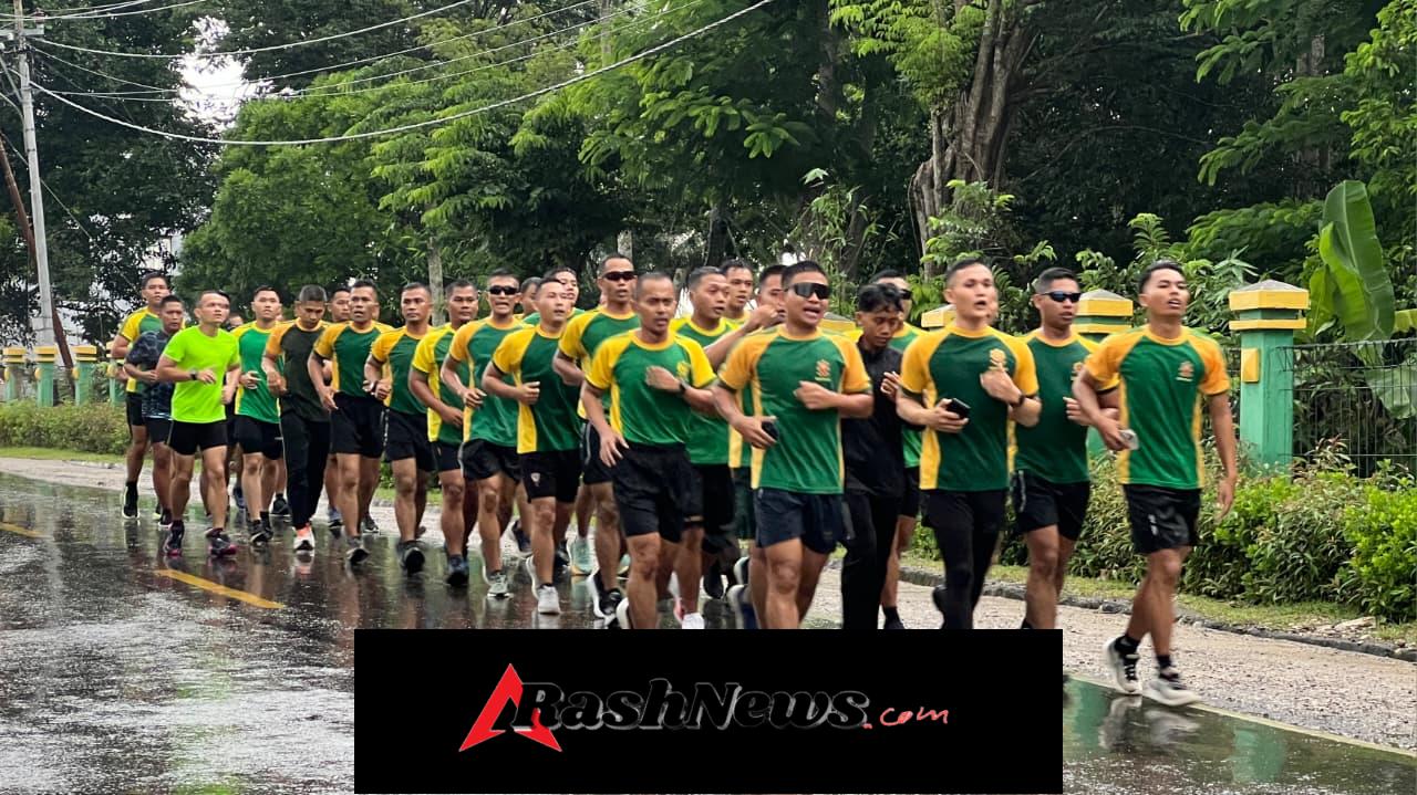 Yonarmed 12 Kostrad Gelar Lari Pagi 5K, Prajurit Tangguh Terobos Hujan Menuju Alun-Alun Atambua