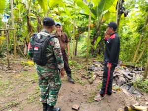 Koptu Agus Darmawan Laksanakan Komsos di Desa Binaan Koramil Jereweh