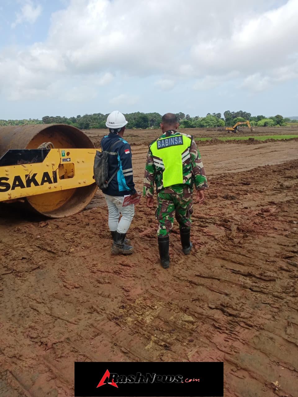 Pengamanan K-SINGN Rote Ndao Berjalan Lancar, Babinsa dan Persit Turut Berperan