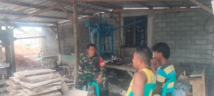 Babinsa Hu’u Ingatkan Warga Pentingnya Kewaspadaan Terhadap Cuaca Tidak Menentu