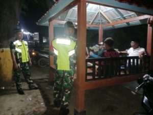 Patroli Malam Babinsa Dukung Keamanan dan Kondusifitas Desa Boke Kecamatan Sape