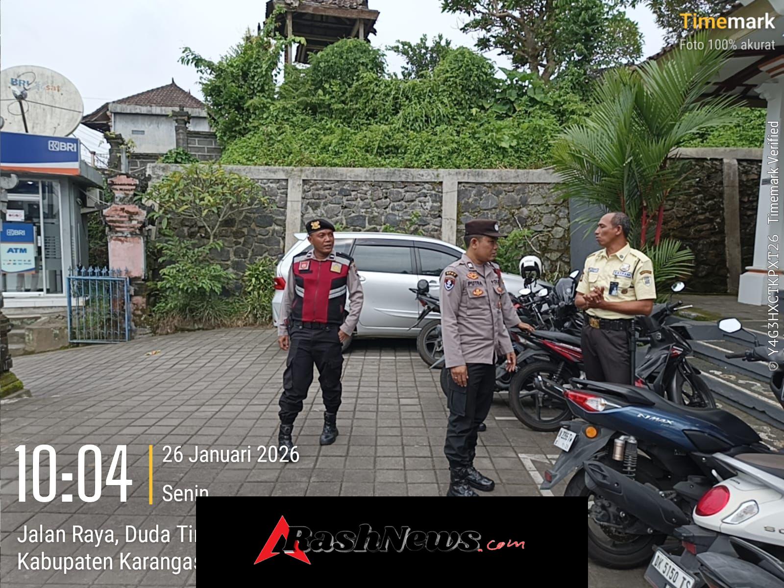 Polsek Selat Gelar Patroli untuk Jaga Keamanan Wilayah