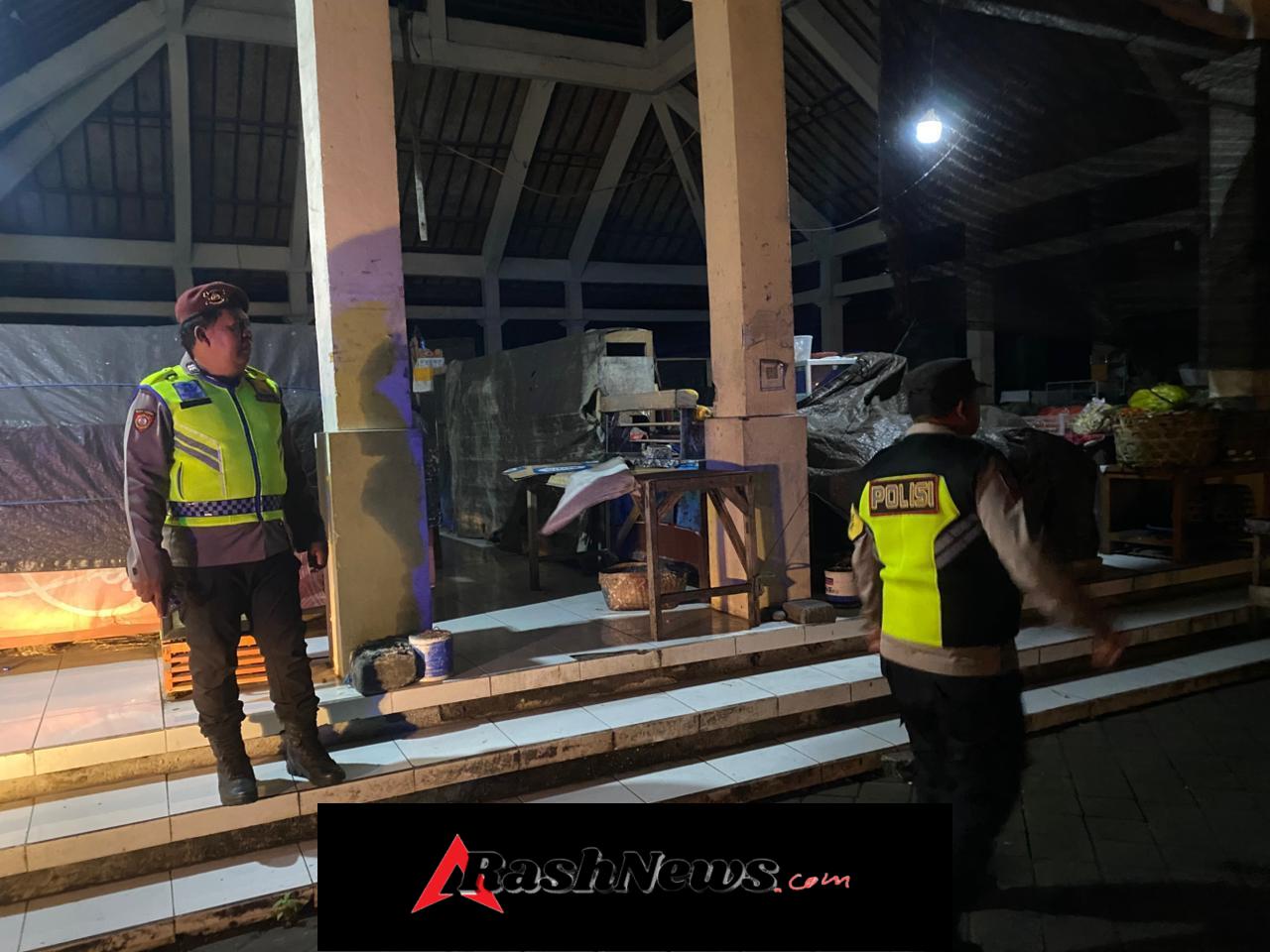 Polsek Selemadeg barat Gelar Blue light patrol Pantau Keamanan wilayah Cegah Gangguan Kamtibmas