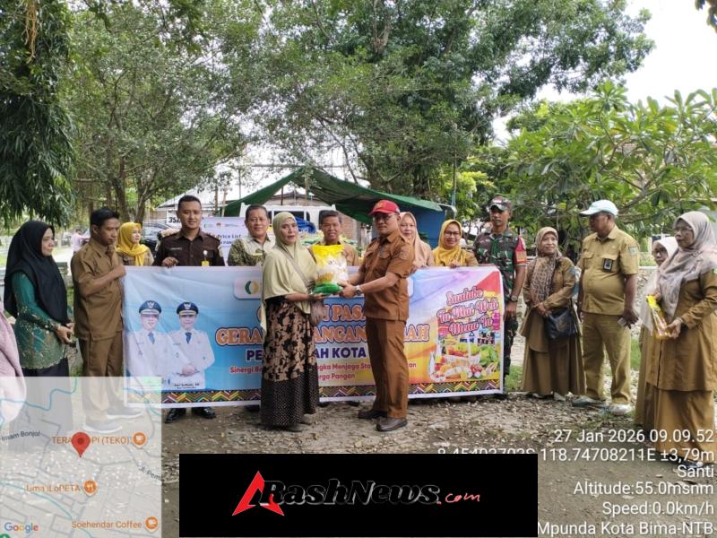 Babinsa Koramil Rasanae Pantau Operasi Pasar Murah di Kota Bima