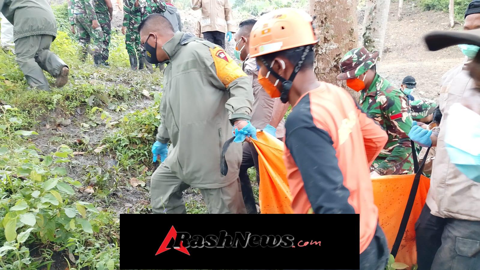 Sinergi Kodim 1612/Manggarai, Dua Korban Longsor di Kampung Pau Berhasil Dievakuasi